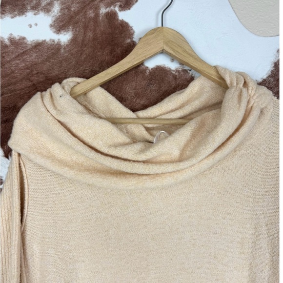 FREE PEOPLE - Strawberry Fields Cream Sweater - Picture 5 of 7